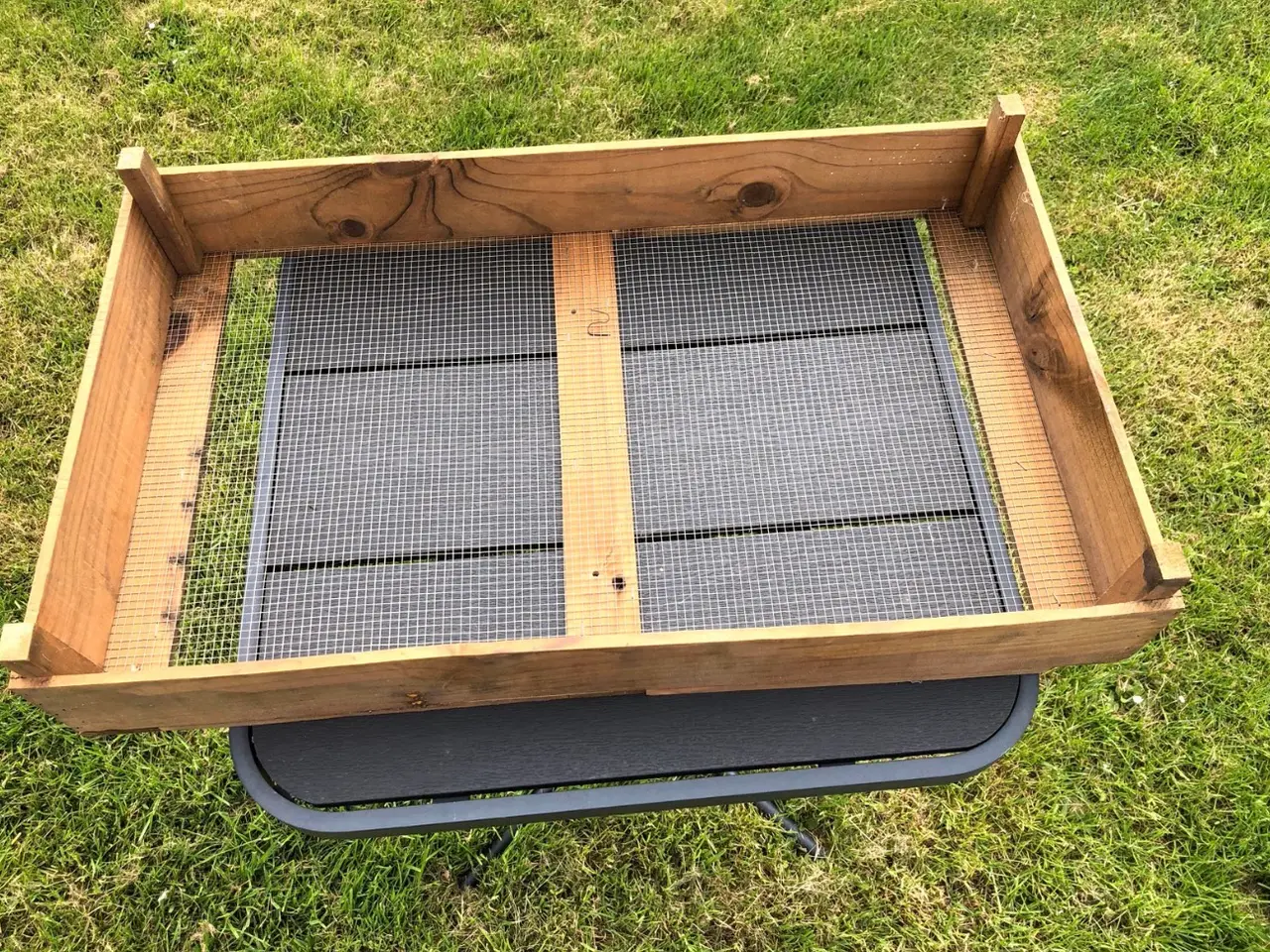 Billede 1 - Løgkasse, sorteringskasse eller trådsigte.
