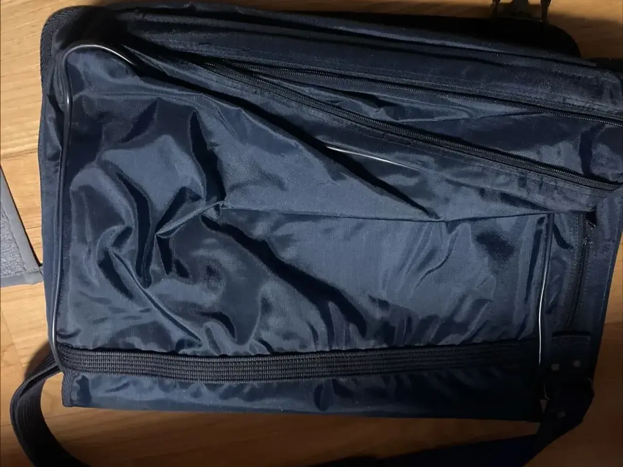 Billede 2 - Retro taske H2O