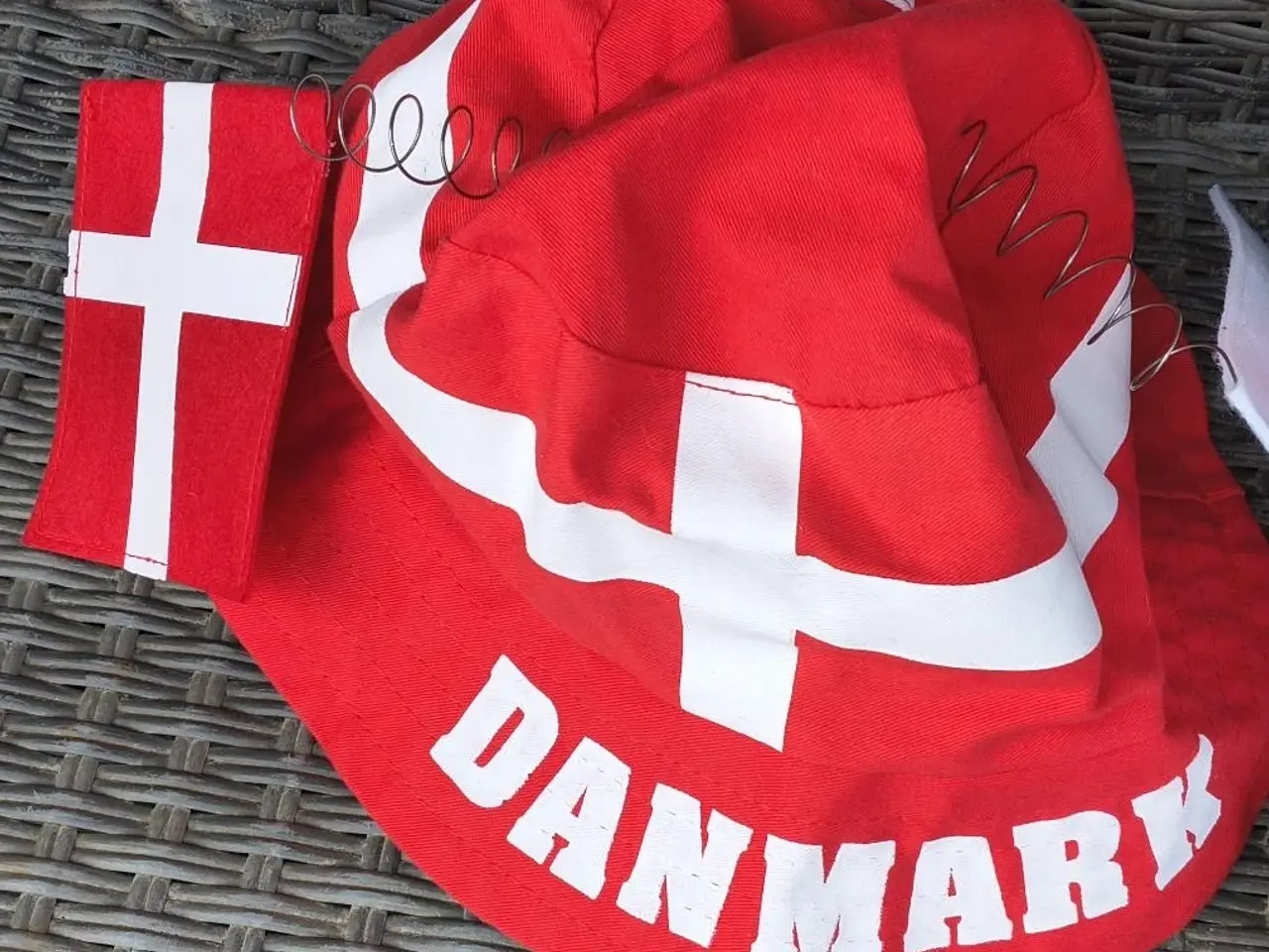 Billede 3 - NY DANMARK BØLLEHAT, DBU SELECT BOLD, OG EBBE SAND