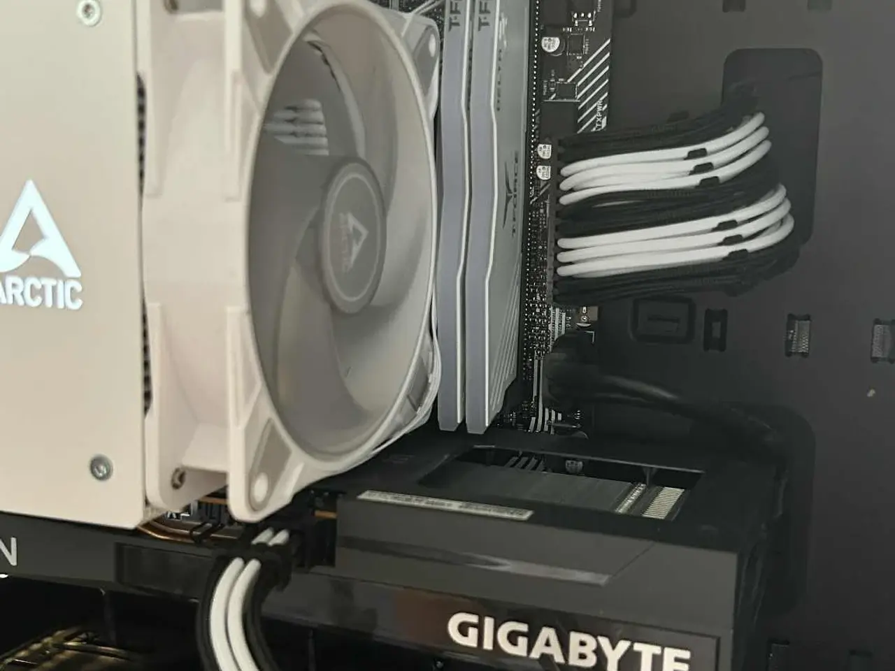Billede 11 - Flot Sharkgaming gaming pc BYTT