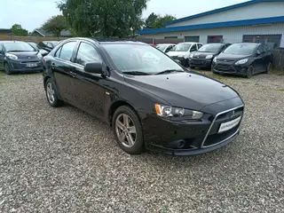 Mitsubishi Lancer 1,8 Invite 143HK 5d