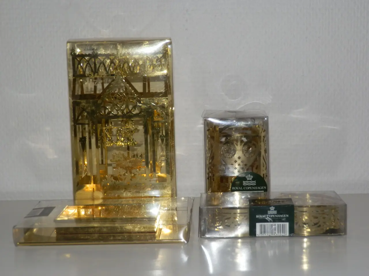 Billede 2 - Royal Copenhagen, Golden Christmas julepynt