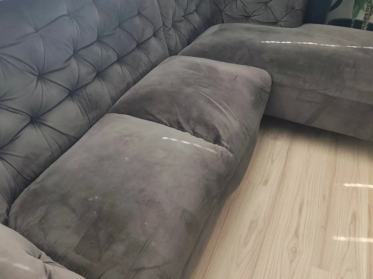 Billede 1 - Brun velour sofa fra Ilva