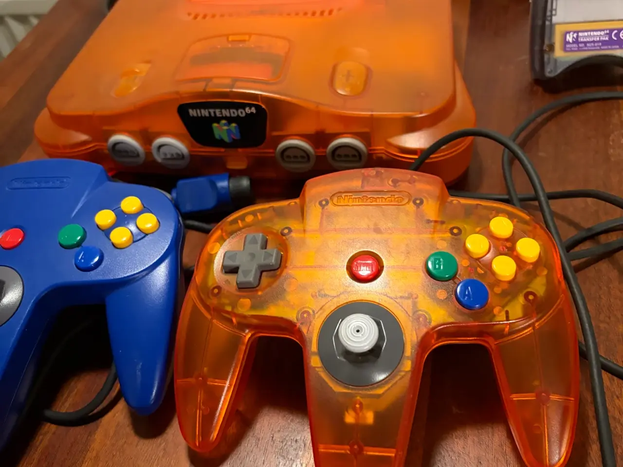 Billede 4 - Fire orange Nintendo 64 + spil og ekstra