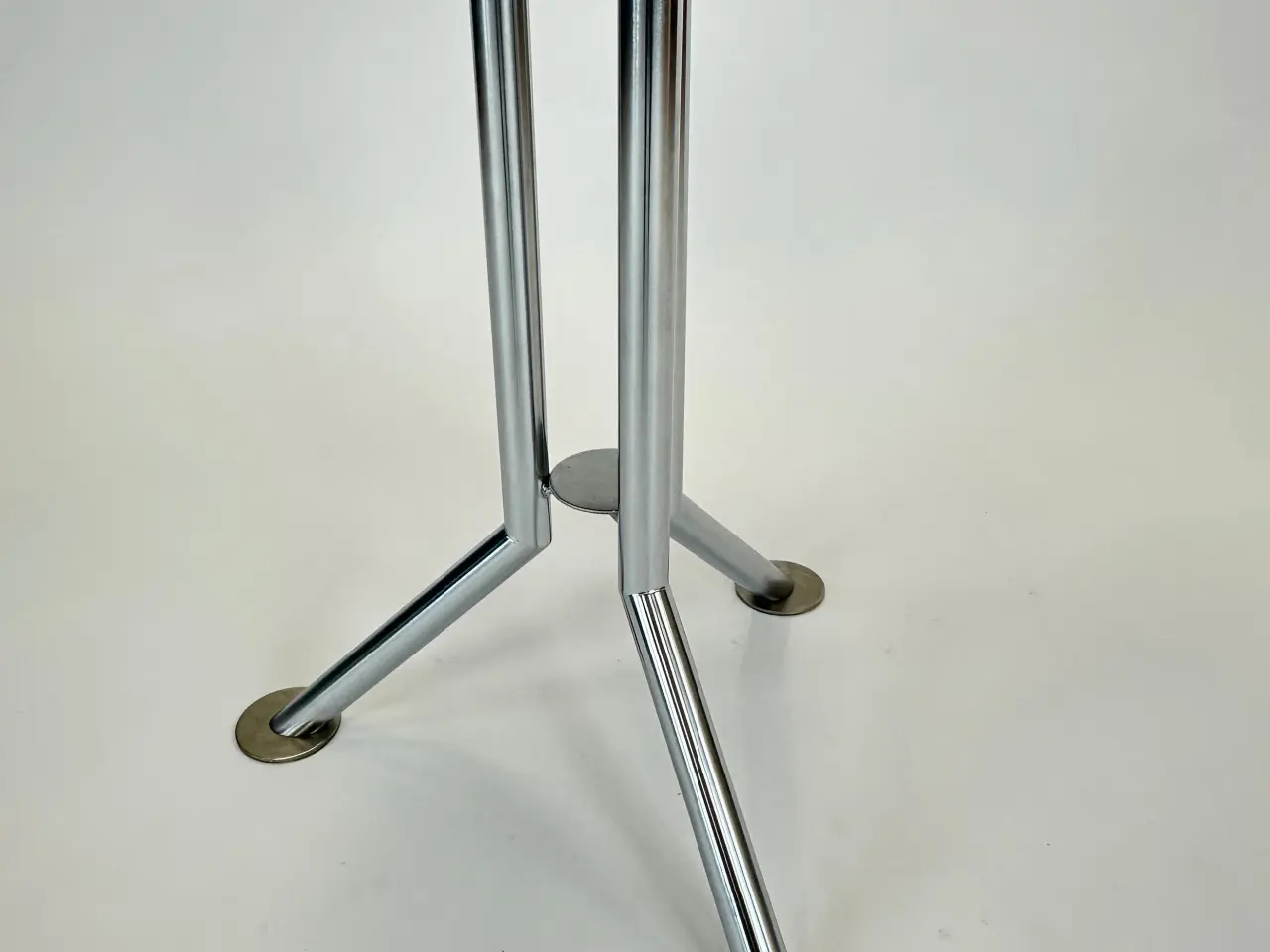 Billede 2 - Magnus Olesen Sofabord – Hvid 62x62x72 cm