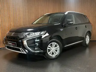 Mitsubishi Outlander 2,4 PHEV Intense CVT 4WD