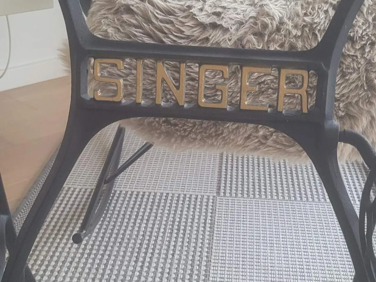 Billede 1 - Singer symaskine stel med marmor plade 