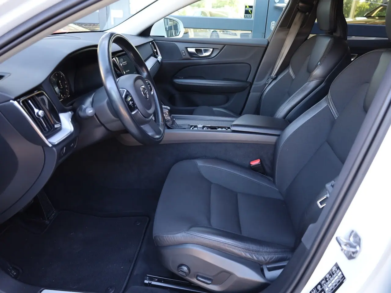 Billede 2 - Volvo V60 2,0 D4 190 Momentum aut. Van