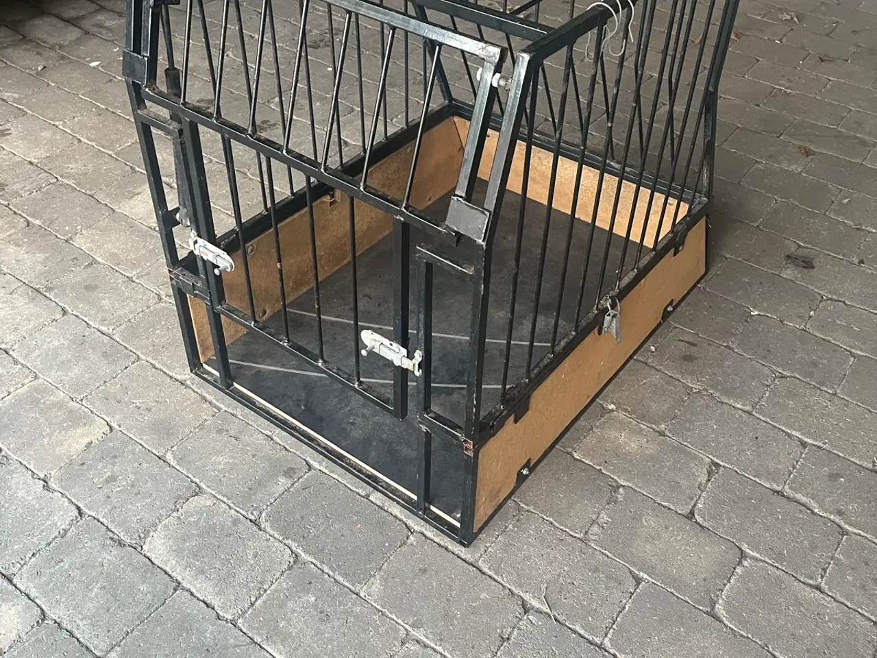 Billede 1 - Hundebur 