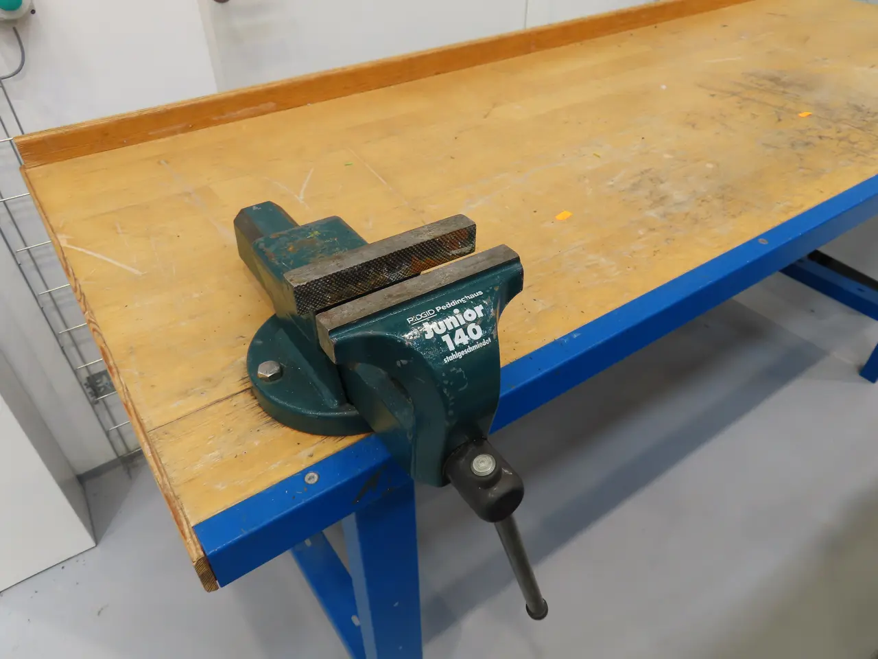 Billede 4 - Arbejdsbord med skruestik RIDGID Junior 140