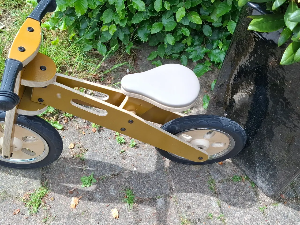 Billede 3 - Løbecykel 4-6 år
