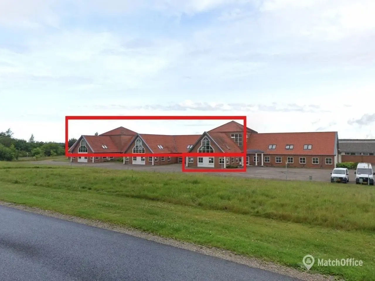 Billede 1 - Indbydende kontor- og lagerejendom med topplacering - i alt ca. 7.142 kvm