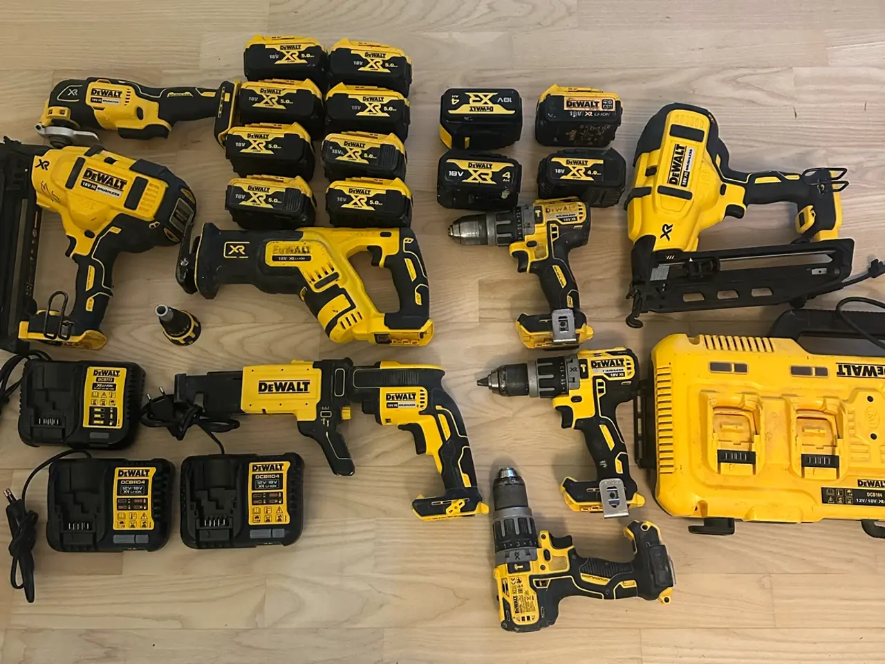 Billede 1 - DeWalt XR 18V værktøjssæt – 8 maskiner, 12 batteri
