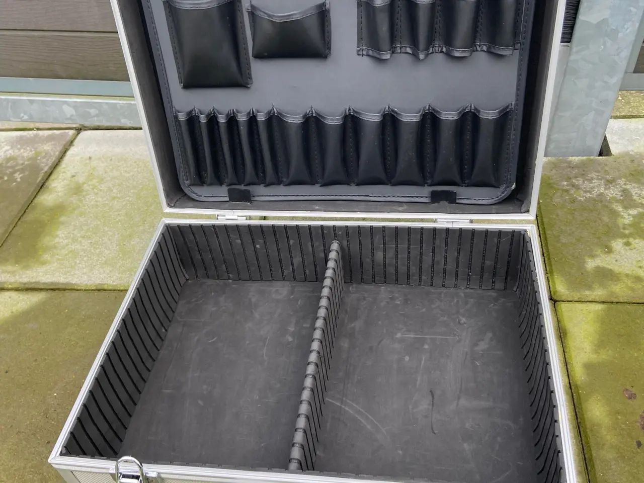 Billede 2 - Aluminium Værktøjskasse