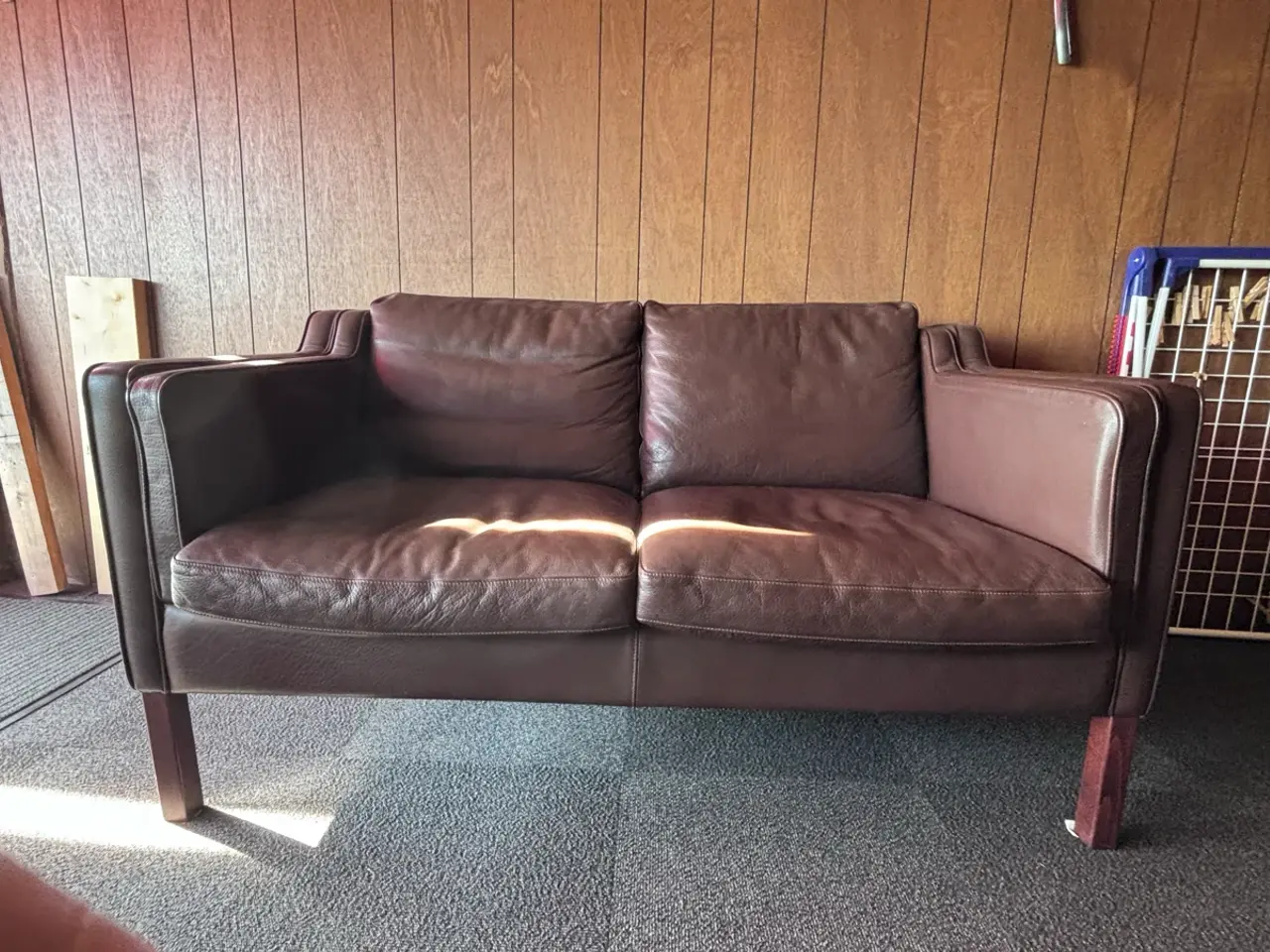 Billede 2 - Brun lædersofa til 2 personer.