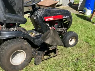 Plænetraktor