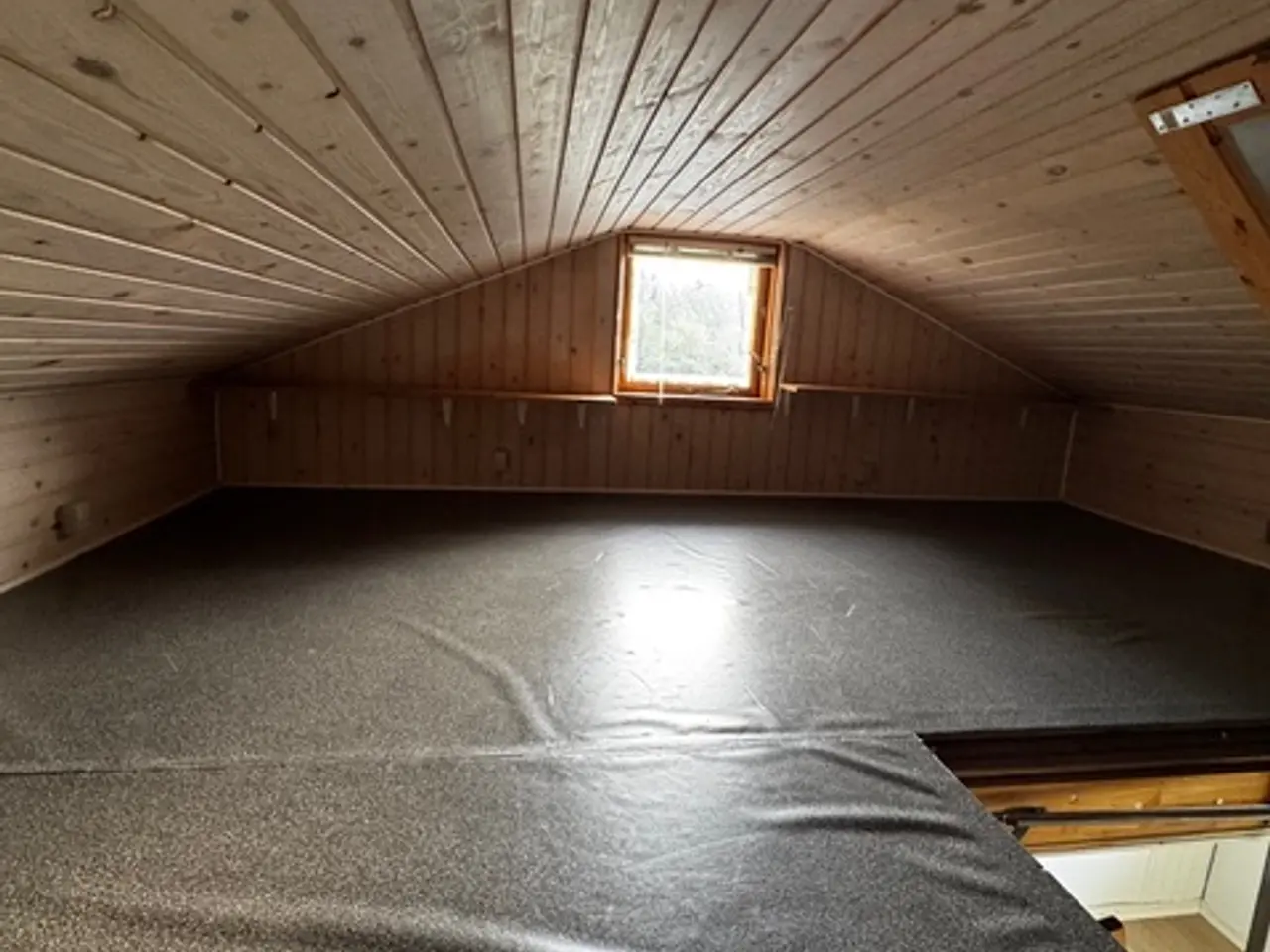 Billede 10 - Velholdt kolonihavehus m. solceller og stor grund