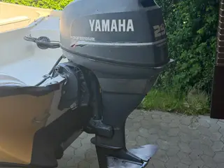 Yamaha F25A påhængsmotor sælges