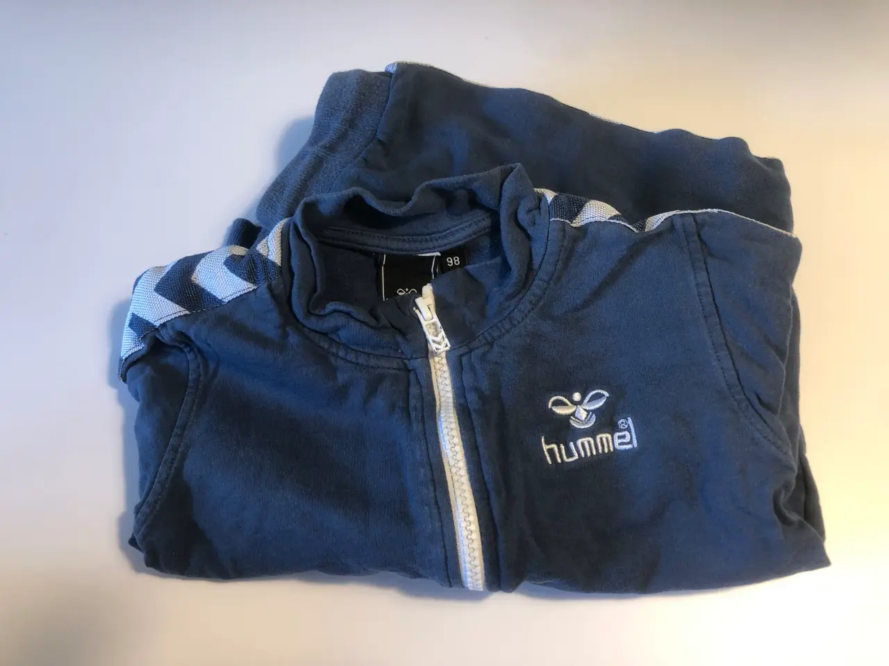 Billede 1 - Joggingsæt Hummel 