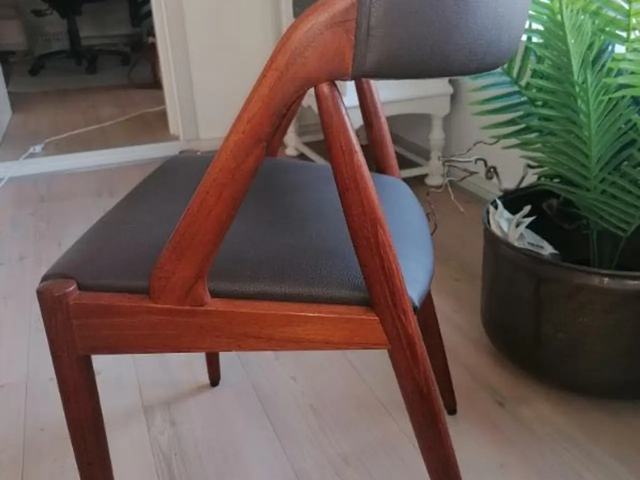 Billede 3 - 6 stk Kaj Kristiansen model 31 stole