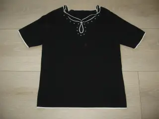 Vintage bluse med flot udskæring str 40