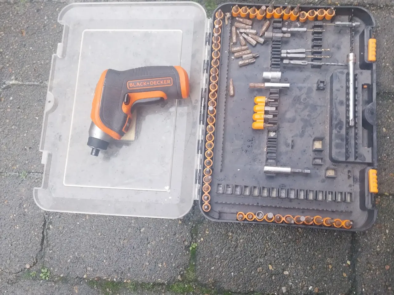 Billede 1 - Black and Decker skruemaskine