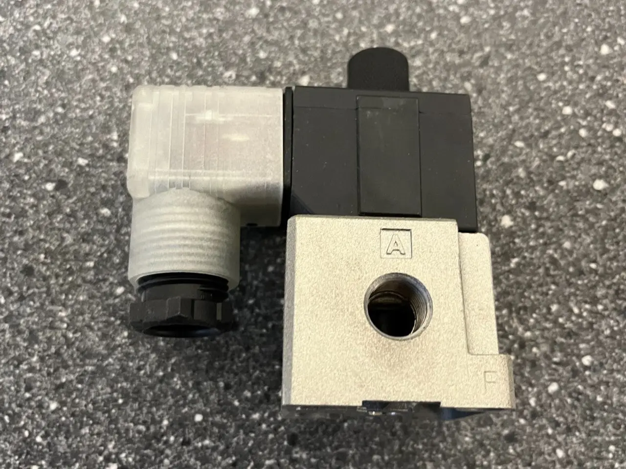 Billede 5 - SMC EVT317-5DZ-02F-Q Pneumatic magnetventil 24VDC,