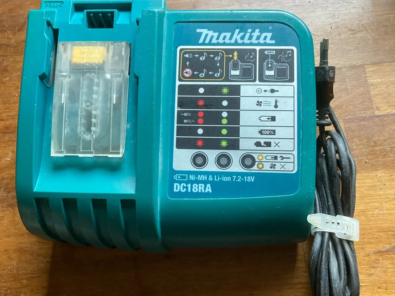 Billede 3 - Makita boremaskine, 18v med 14,4v batteri +oplader
