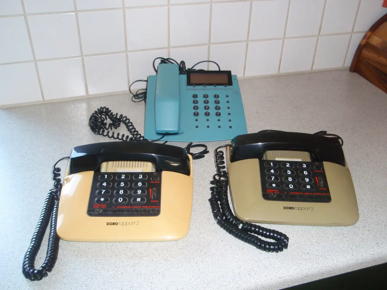 Billede 1 - 3 stk.trykknaptelefoner