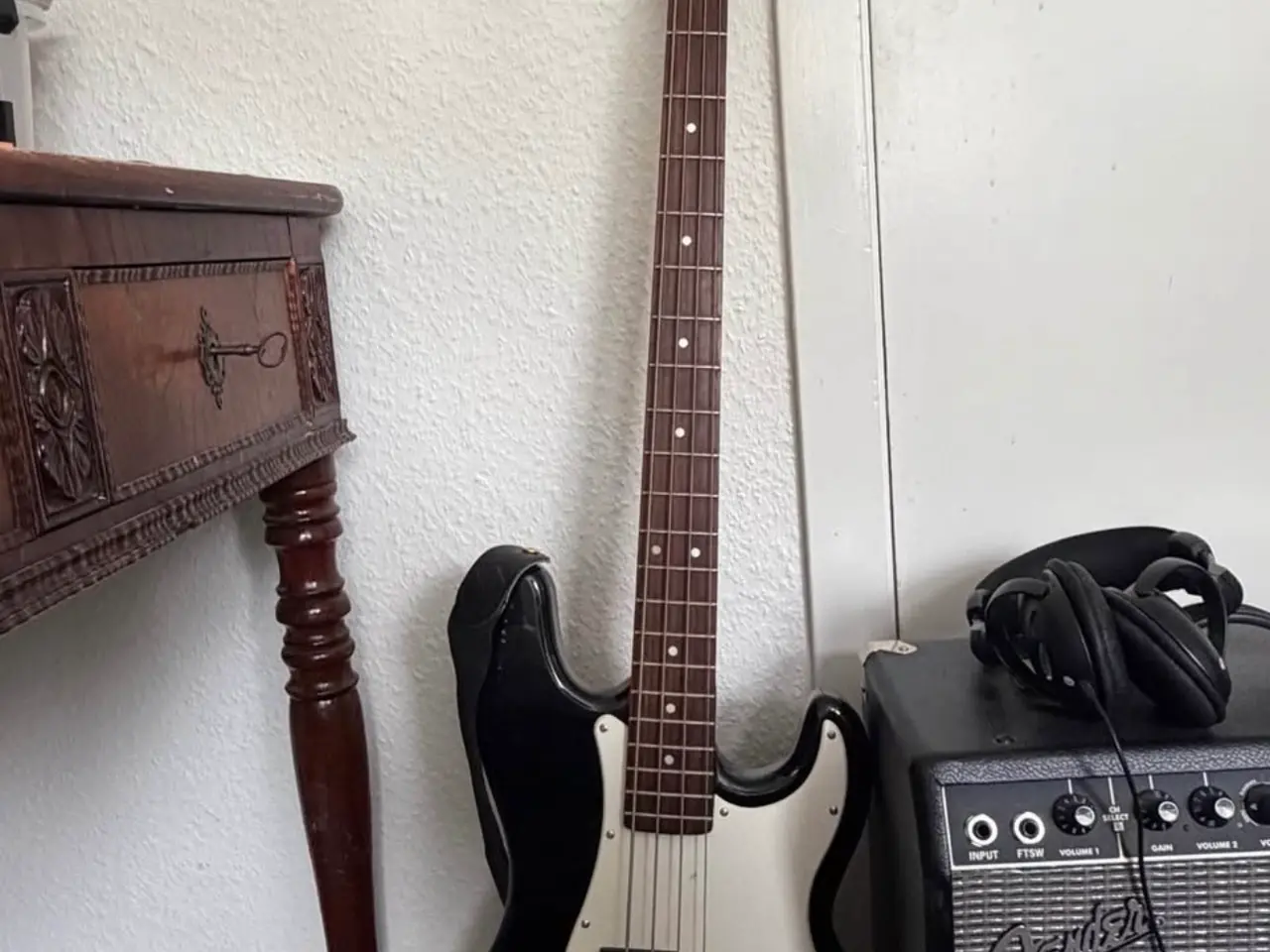 Billede 3 - Guitar, bas og forstærker