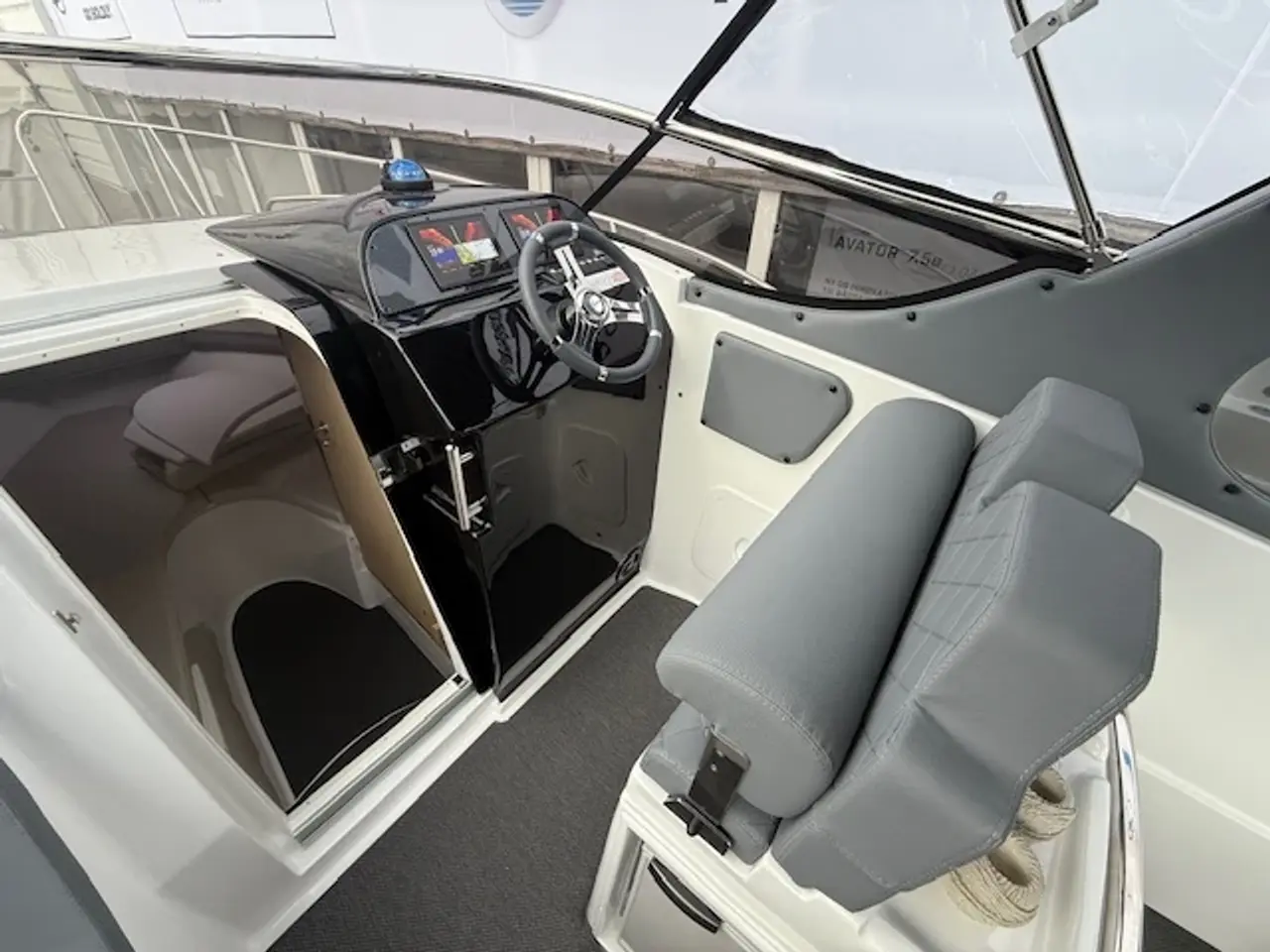 Billede 6 - NY SAVER 650 CABIN 150HK