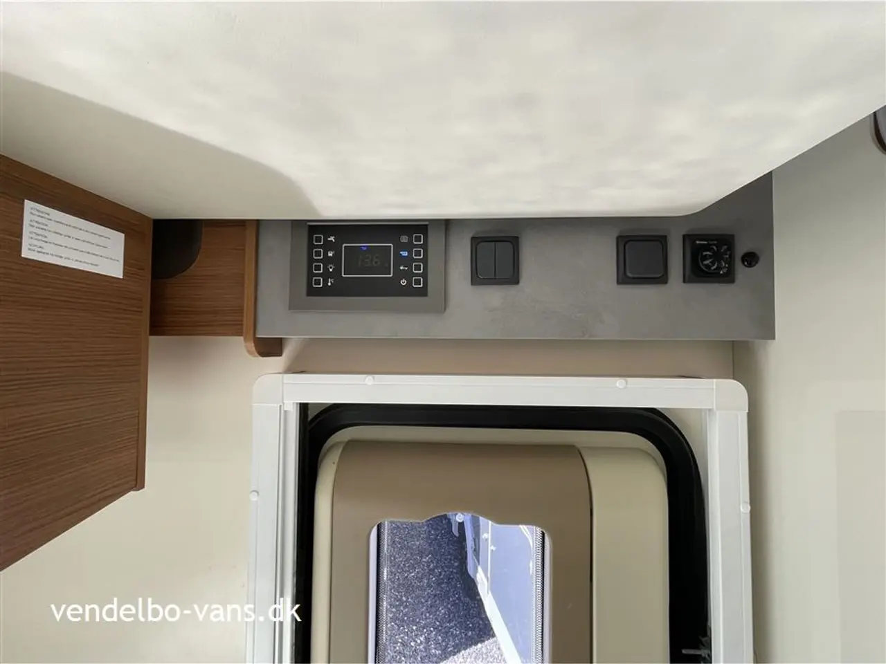 Billede 6 - 2022 - Elnagh Baron 573 Enkeltsenge og stor garage