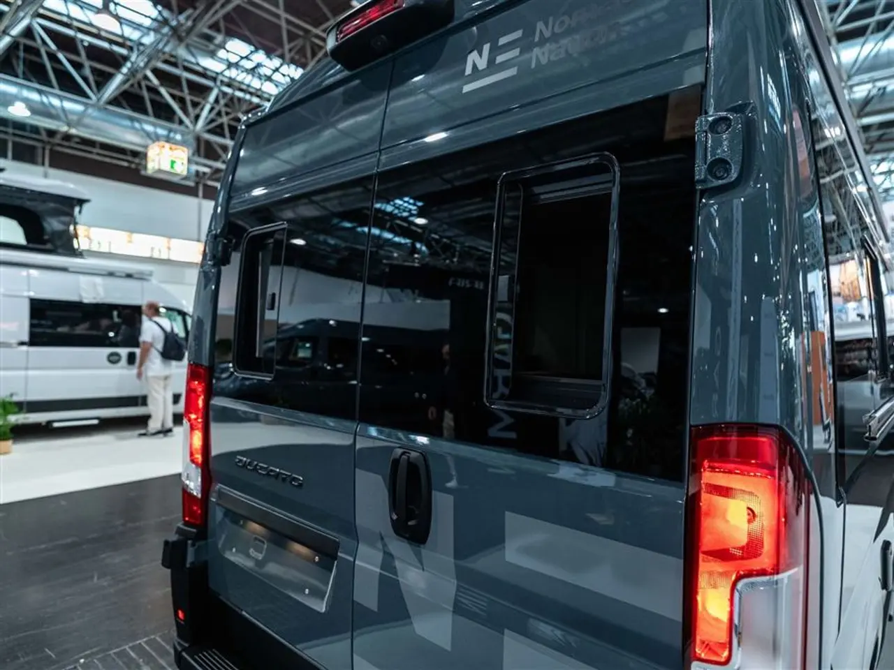 Billede 48 - 2027 - Nomade Nation Space S STEALTH VAN MED LOUNGE I SKANDINAVISK DESIGN