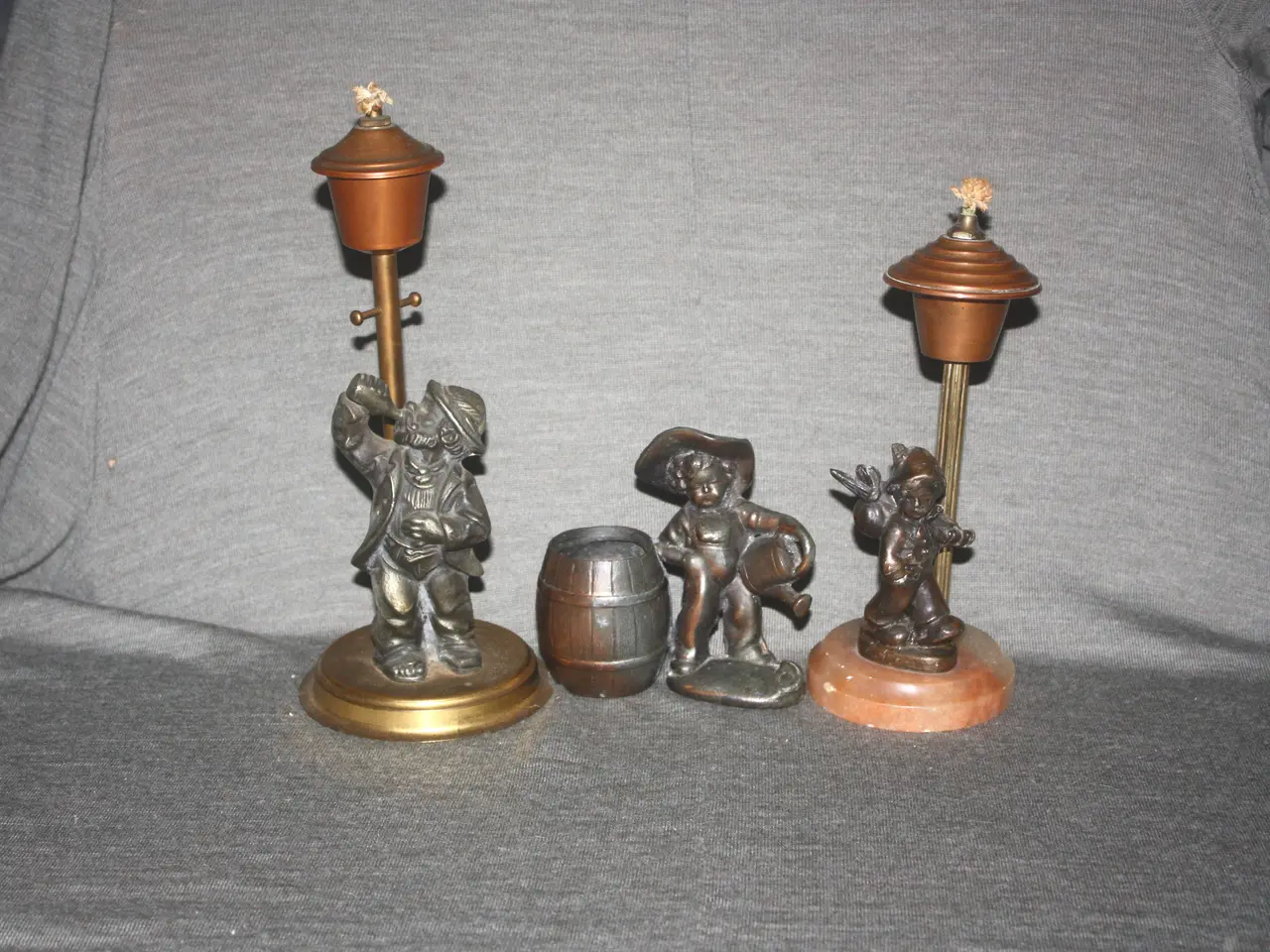 Billede 1 - Antik miniature bronze figur af dreng højde 11 cm