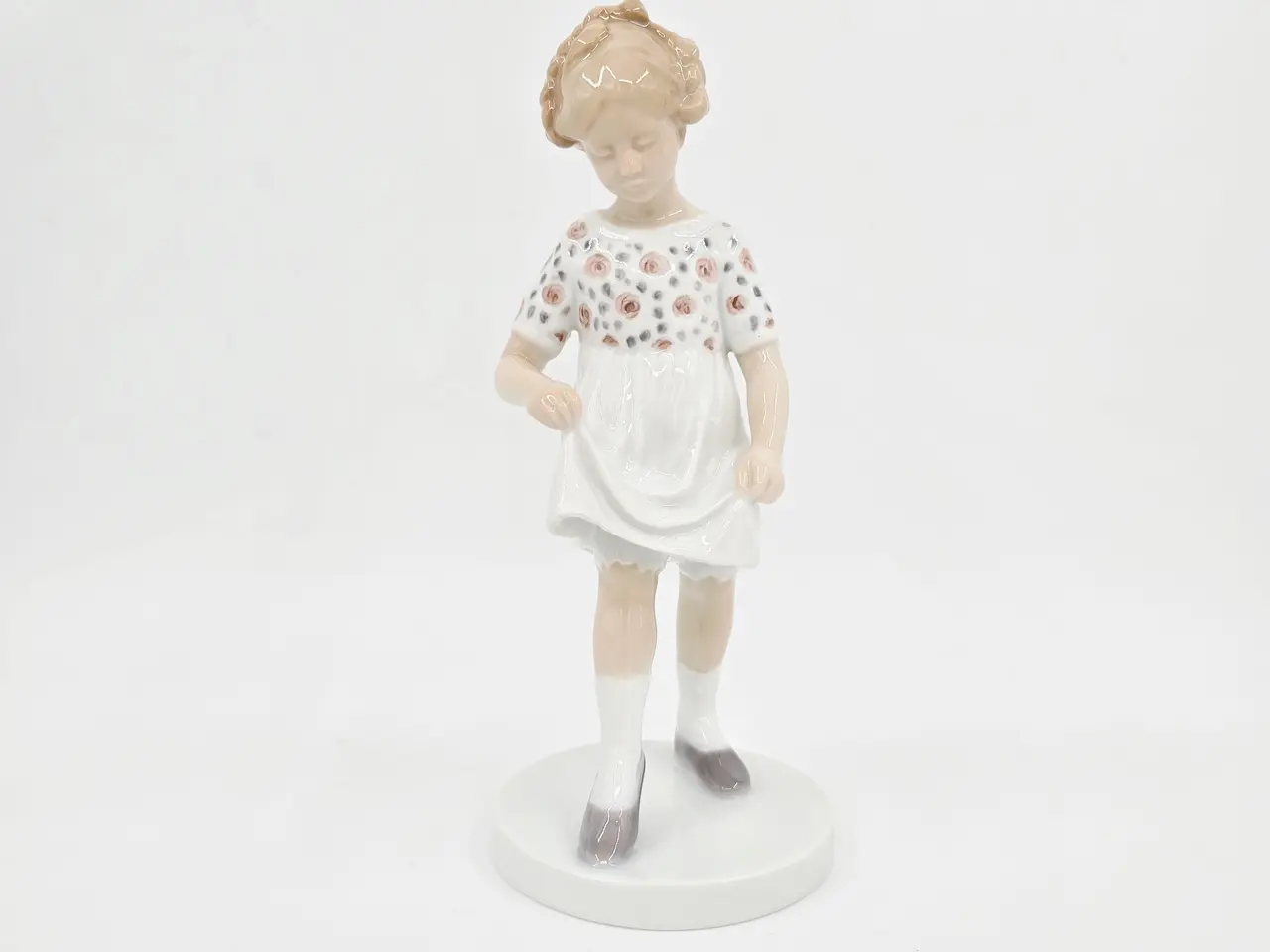Billede 1 - B & G Figur Dansende Pige nr. 1794. Sortering 2