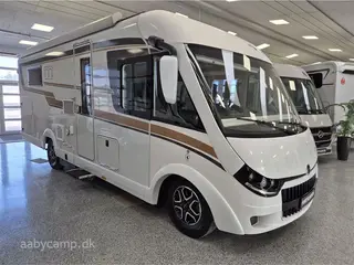 2023 - Malibu 500 QB 160Hk. Automatgear. Queensbed. solceller. 2x165Ah lithium batteri. 2000w inverter. Fyldegas. Hydrauliske støtteben. udvendigt gasudtag/bruseudtag. Alde centralvarme. 5 selepladser. Maxfan.