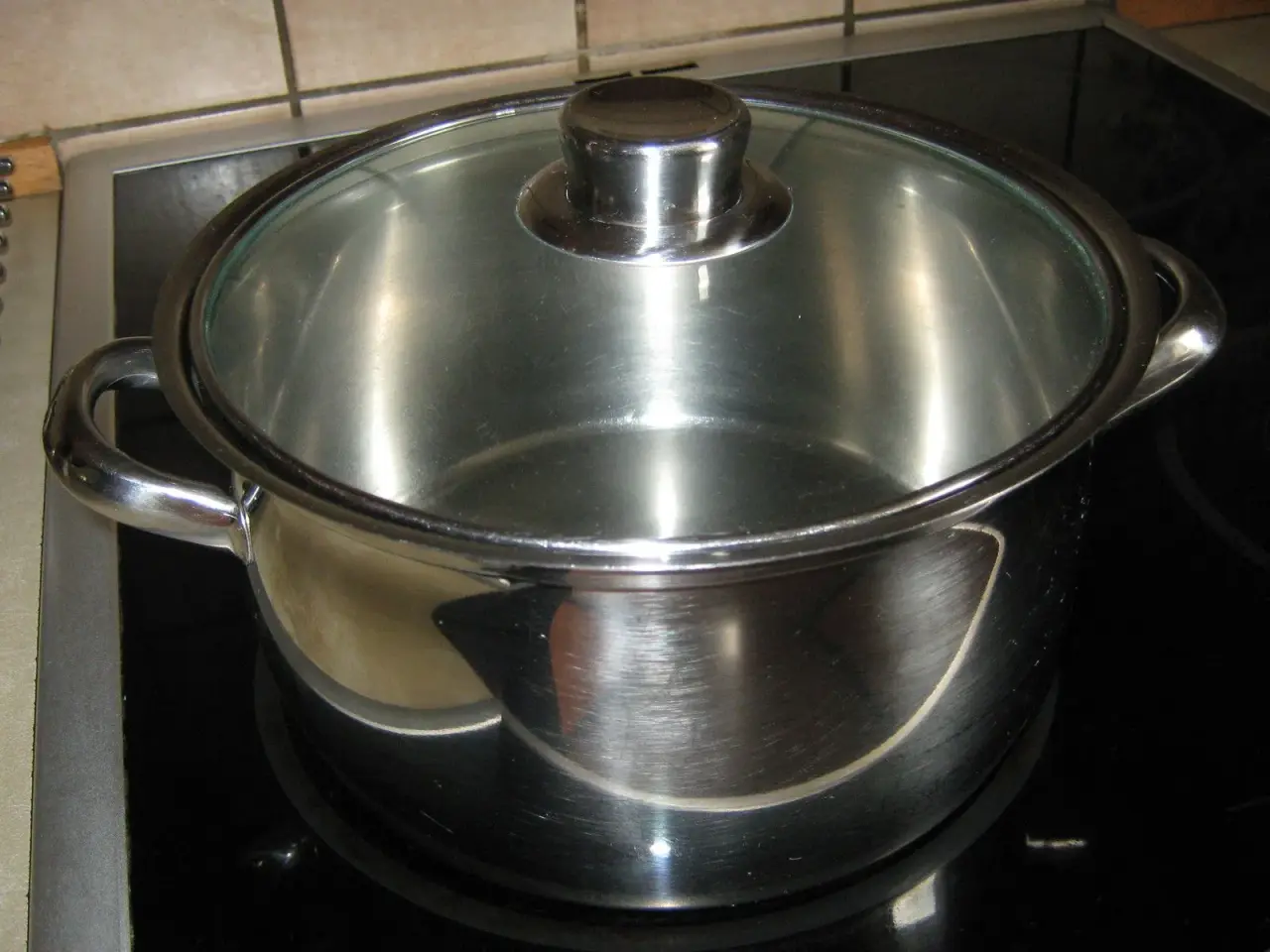 Billede 1 - Gryde med låg - 3 liters