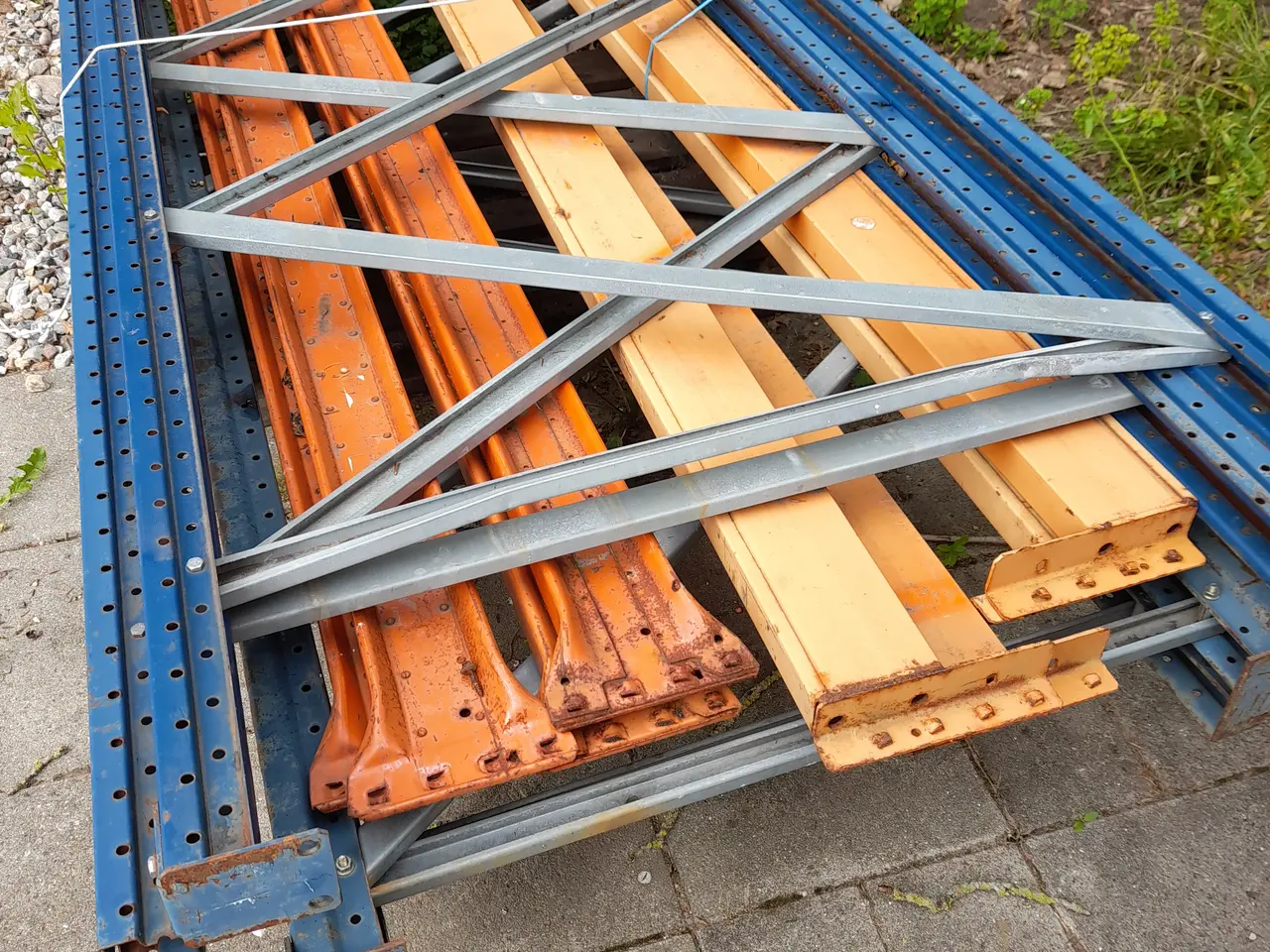 Billede 2 - Pallereoler –1300 kr for 2 komplette fag.