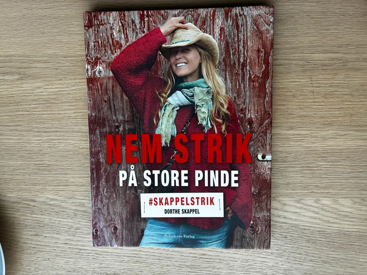 Billede 1 - NEM  STRIK  PÅ  STORE  PINDE  - SKAPPELSTRIK