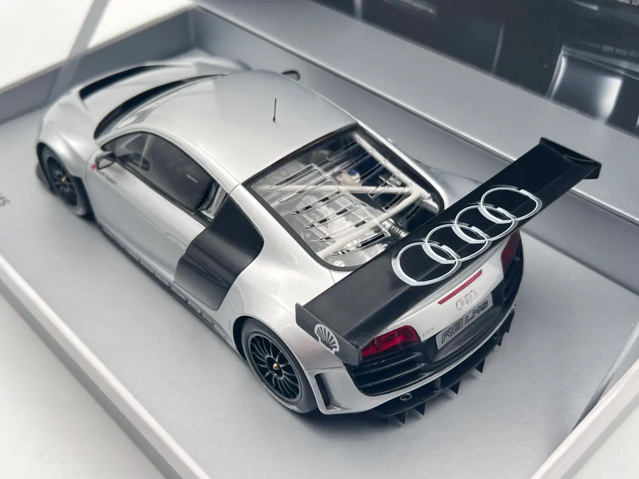 Billede 4 - 2009 Audi R8 LMS GT3 Presentation 1:18