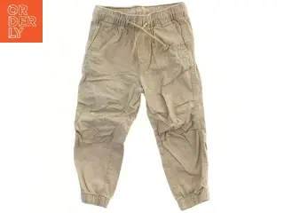 Beige joggingbukser fra H&M (str. 92)
