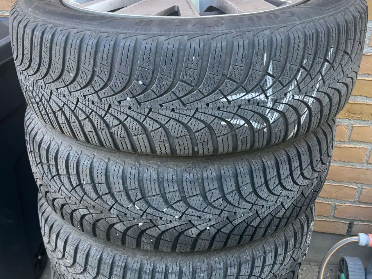 Billede 1 - Fælge med vinter dæk 195/60R16. 93H