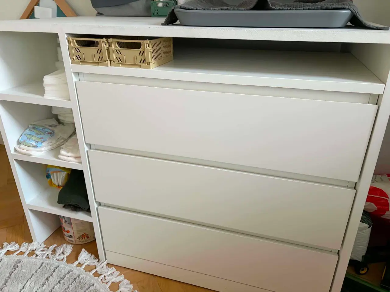 Billede 2 - Puslebord m. Kommode og puslepude