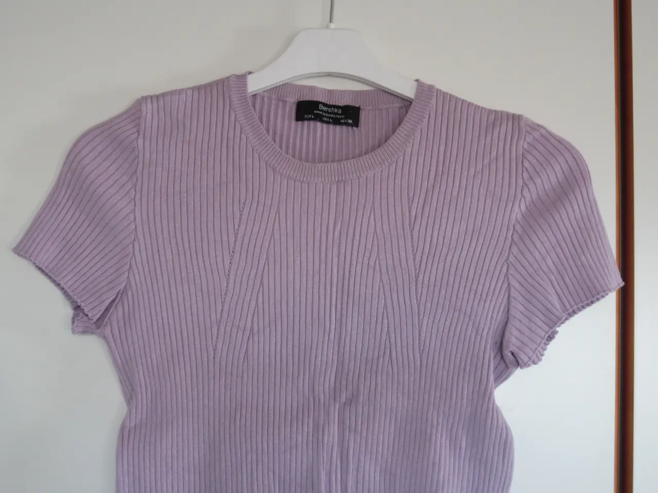 Billede 2 - Fin lys lilla bluse fra Bershka i str. L