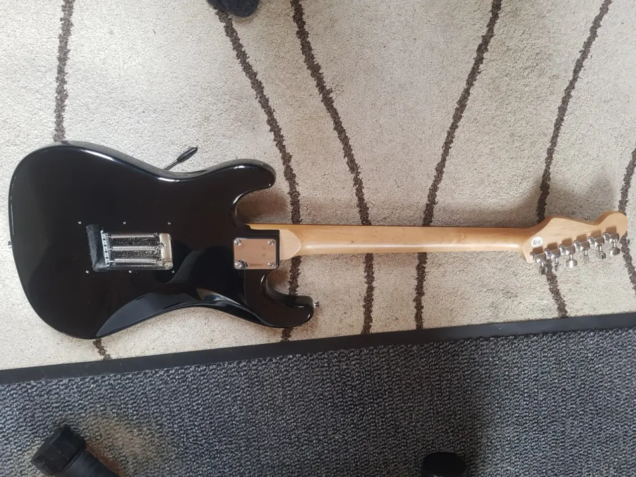 Billede 3 - Harley Benton Sort strat
