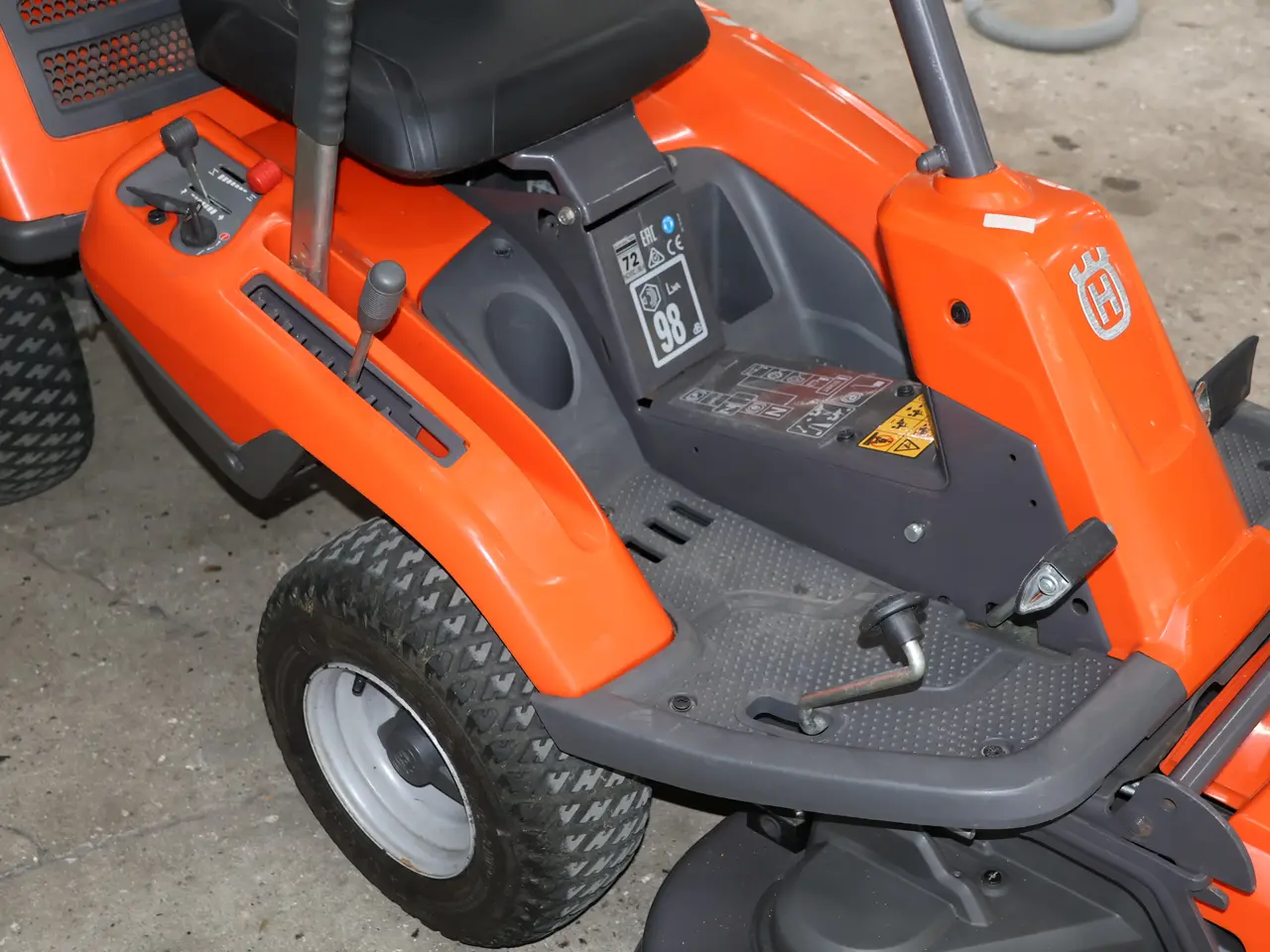 Billede 9 - Husqvarna R214 TC årg 2016