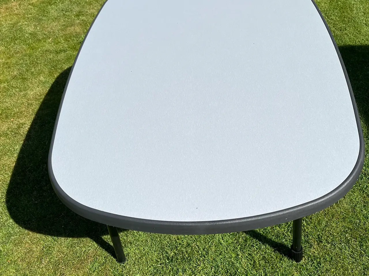 Billede 1 - Sammenklappelig campingbord - 130x90 cm