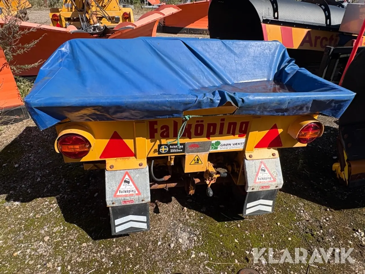 Billede 12 - Saltspreder Falköbing T-7 H efterløber