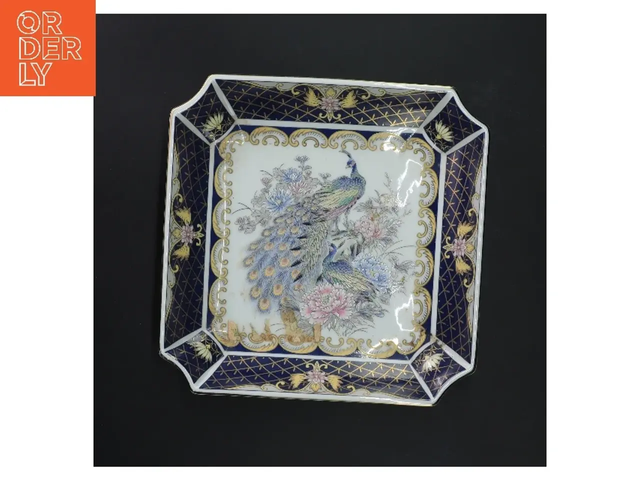 Billede 1 - Dekorativ porcelænsskål med påfugle fra WNS (str. 20,5x20,5 cm)