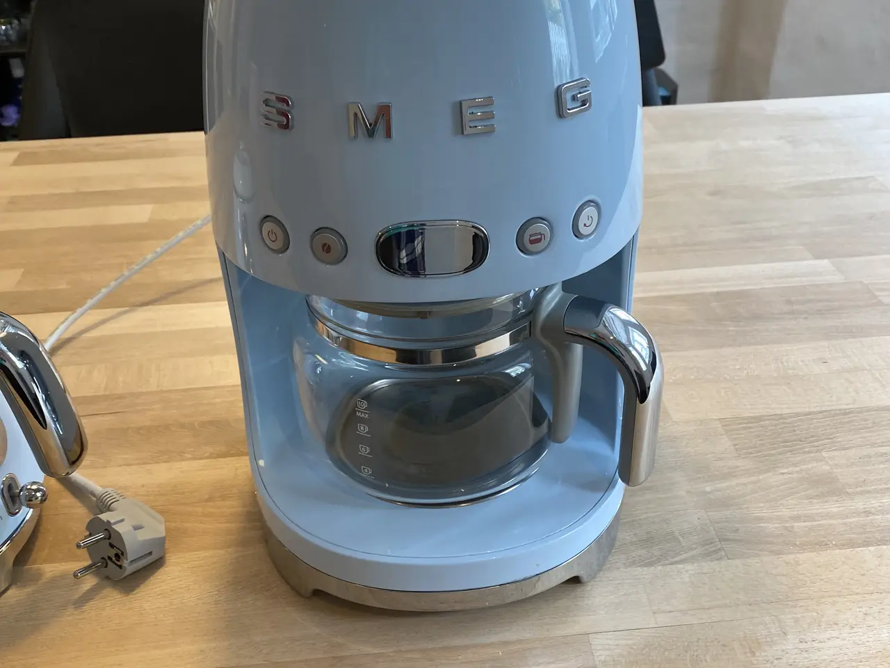 Billede 2 - Smeg elkedel og kaffemaskine 